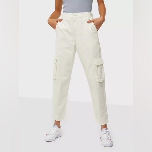 LEVI'S Loose Cargo Cool Ecru Pants - Picture 2 of 15